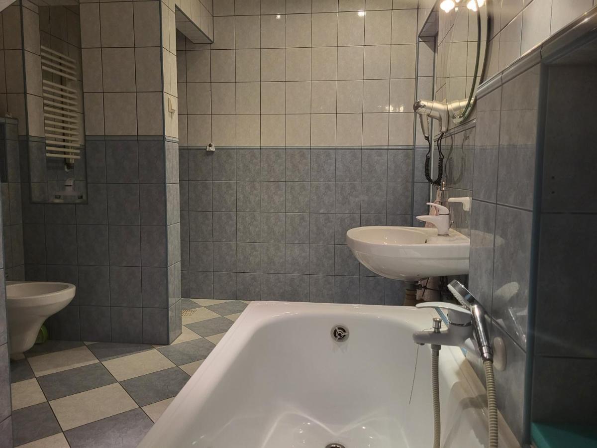 Apartamento Apartament Przy Bloniach Cracovia Exterior foto